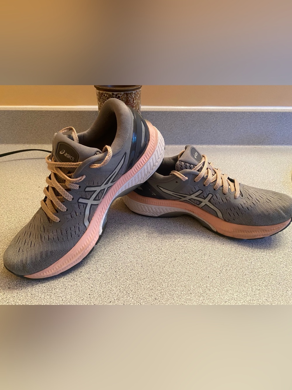 ASICS gel kayano 27